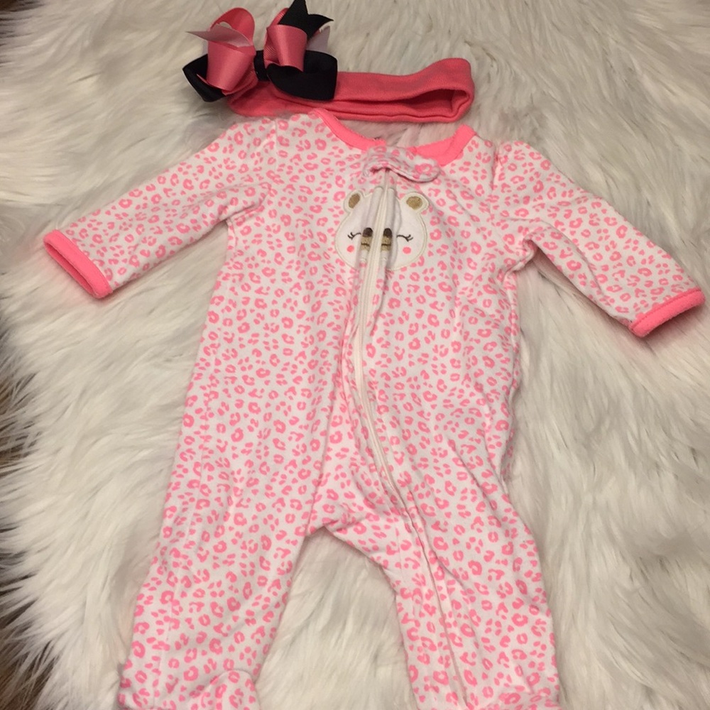 Baby sleeper with headband